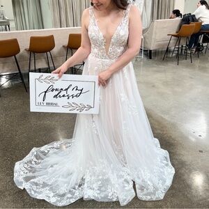 Madi Lane dress Style : Kara Ivory Mocha